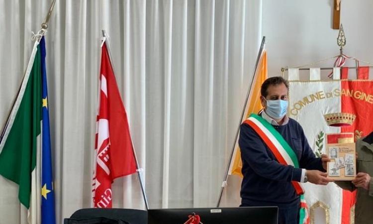 San Ginesio, errori sui dati dei contagiati. L'ira di Ciabocco: "più poteri ai sindaci del territorio" San Ginesio, errori sui dati dei contagiati. L'ira di Ciabocco: "più poteri ai sindaci del territorio"