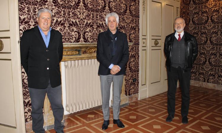 Macerata, Covid e nuovo ospedale: Parcaroli incontra il neo direttore medico Di Falco Macerata, Covid e nuovo ospedale: Parcaroli incontra il neo direttore medico Di Falco