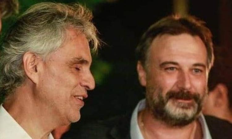 Sarnano, 250 mascherine donate al Comune: la generosità dell'Andrea Bocelli Foundation