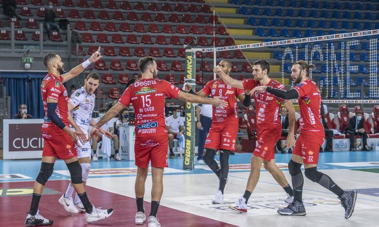 Volley, la Lube fa visita all’Itas Trentino alla BLM Group Arena: come seguire la partita in tv