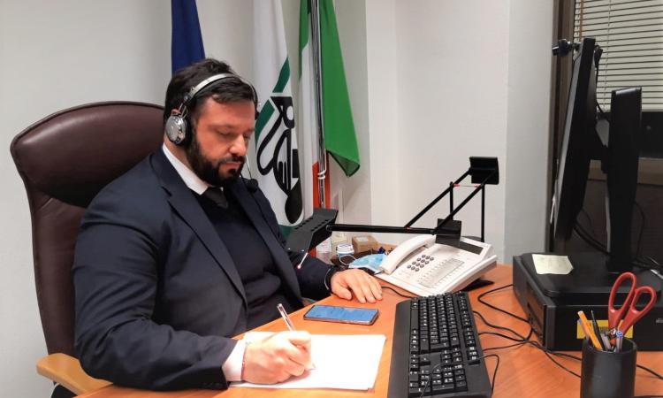 Marche, Carloni: "Salvo colpi di scena giovedì torneremo in zona gialla. Proposto ristoranti aperti anche a cena" Marche, Carloni: "Salvo colpi di scena giovedì torneremo in zona gialla. Proposto ristoranti aperti anche a cena"