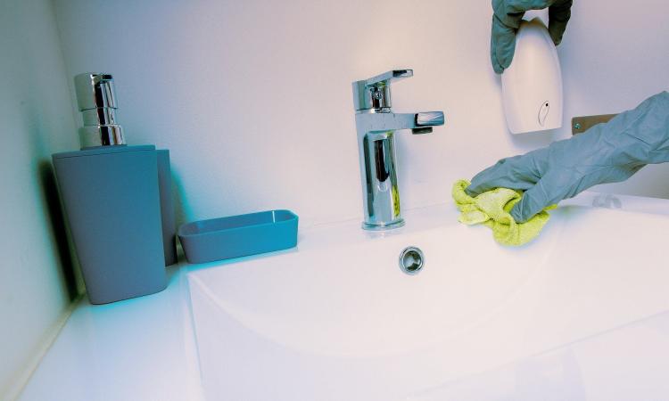 Come pulire casa in modo facile e veloce (e senza affaticarsi troppo)