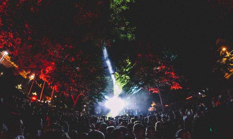 Tolentino, nasce Demood: non solo brand di eventi, ma anche shop online di capi esclusivi Tolentino, nasce Demood: non solo brand di eventi, ma anche shop online di capi esclusivi