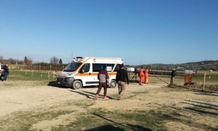 Potenza Picena, perde il controllo della moto da cross e si schianta: ragazzo trasportato a Torrette