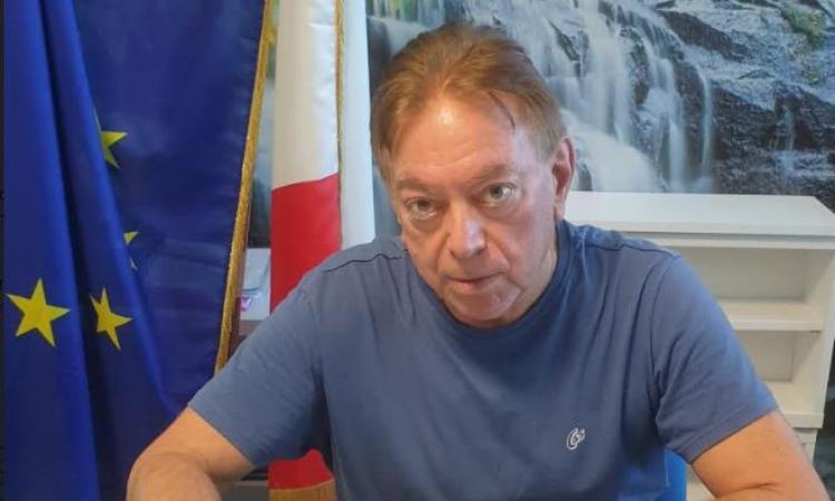 Duro colpo ai correntisti bancari: "dopo 3 mesi in rosso arriverà il blocco del conto per addebiti"
