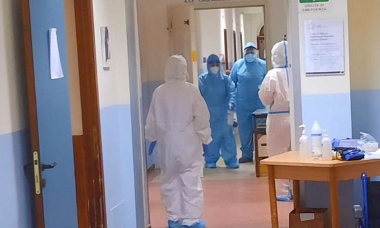 Covid Marche - I ricoveri tornano oltre quota 100, ma pressione ospedaliera sotto controllo