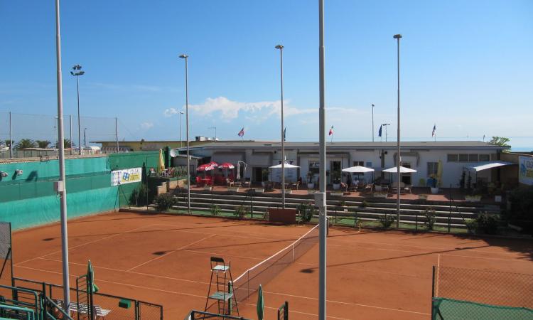 Civitanova, al via i lavori al circolo tennis del lungomare Piermanni: stanziati 40mila euro