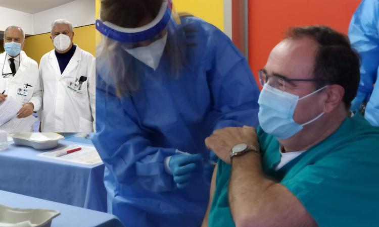 Ospedale Macerata, il dottor Ripa tra i primi a sottoporsi al vaccino anti-Covid:"Dovere morale" (FOTO)
