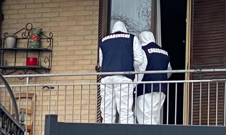 Giallo Montecassiano, rilievi della Scientifica in corso nella villetta: presente il nipote di Rosina (VIDEO e FOTO) Giallo Montecassiano, rilievi della Scientifica in corso nella villetta: presente il nipote di Rosina (VIDEO e FOTO)