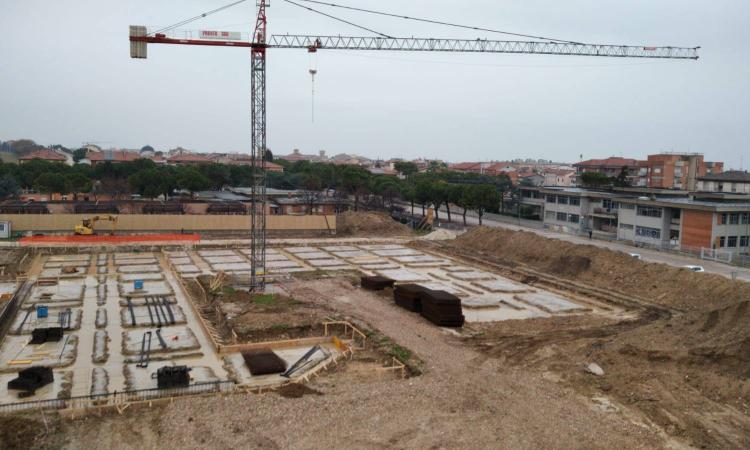 Potenza Picena, continuano i lavori nelle scuole: occhi puntati sulla nuova Primaria Potenza Picena, continuano i lavori nelle scuole: occhi puntati sulla nuova Primaria
