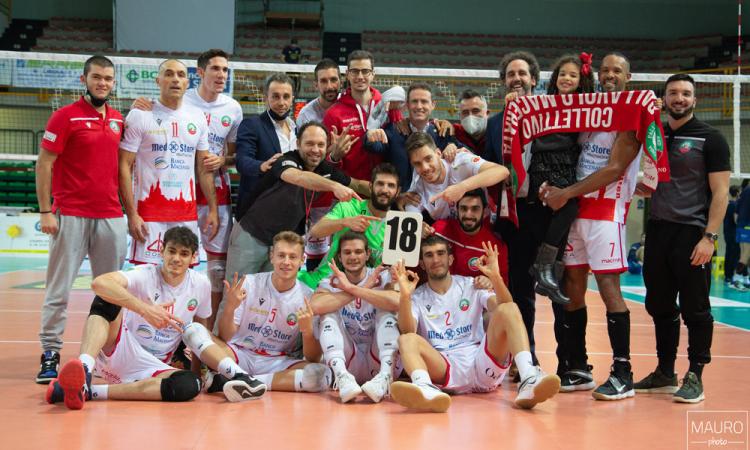Med Store Macerata batte Portomaggiore con un superlativo Dennis (VIDEO) Med Store Macerata batte Portomaggiore con un superlativo Dennis (VIDEO)