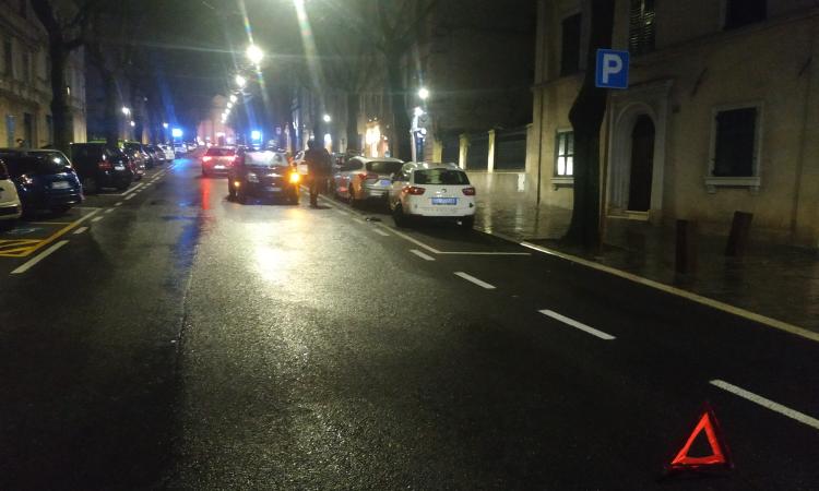 Macerata - Carambola di tre auto per evitare un animale sulla strada Macerata - Carambola di tre auto per evitare un animale sulla strada