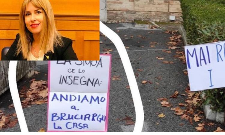 Udi replica: "Nessuna minaccia all'assesore Latini, il nostro è un movimento pacifico" Udi replica: "Nessuna minaccia all'assesore Latini, il nostro è un movimento pacifico"