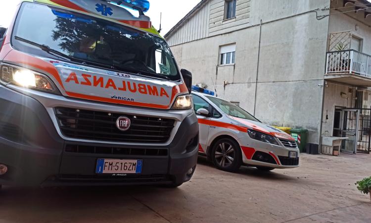 Morrovalle, si trancia le dita di una mano con la fresa: uomo trasportato al Pronto Soccorso Morrovalle, si trancia le dita di una mano con la fresa: uomo trasportato al Pronto Soccorso