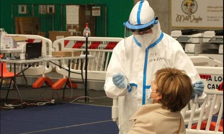 Recanati, quasi 2mila persone alla prima giornata di screening. Bravi: "Tempi di attesa minimi" Recanati, quasi 2mila persone alla prima giornata di screening. Bravi: "Tempi di attesa minimi"