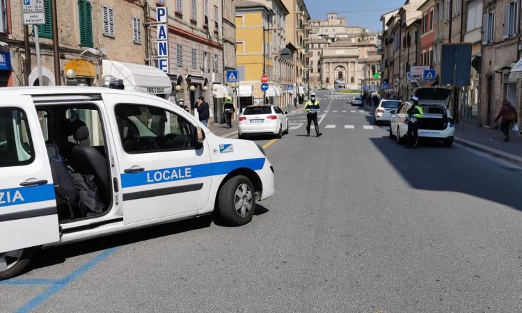 Macerata, ordinanza della Polizia Locale: cambia la mobilità in diverse vie Macerata, ordinanza della Polizia Locale: cambia la mobilità in diverse vie