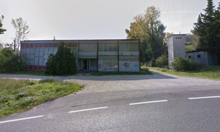 Tolentino, ex imbottogliamento Santa Lucia: si cercano offerte per la demolizione e ricostruzione Tolentino, ex imbottogliamento Santa Lucia: si cercano offerte per la demolizione e ricostruzione