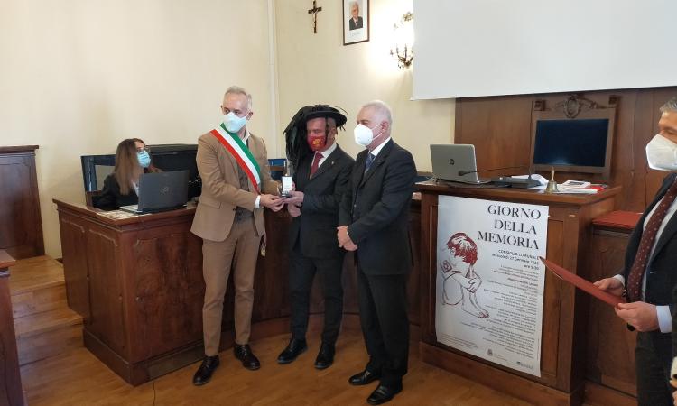 Giorno della Memoria, medaglie d'onore ai deportati civitanovesi: "Dovere civico ricordare" Giorno della Memoria, medaglie d'onore ai deportati civitanovesi: "Dovere civico ricordare"
