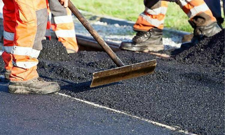 Nuovo asfalto per la provinciale 101 "Potentina": la Provincia investe 400mila euro Nuovo asfalto per la provinciale 101 "Potentina": la Provincia investe 400mila euro