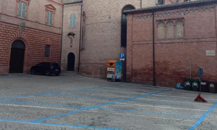 Tolentino, parcheggio gratis per i residenti del centro senza garage: valido solo per un'auto a famiglia