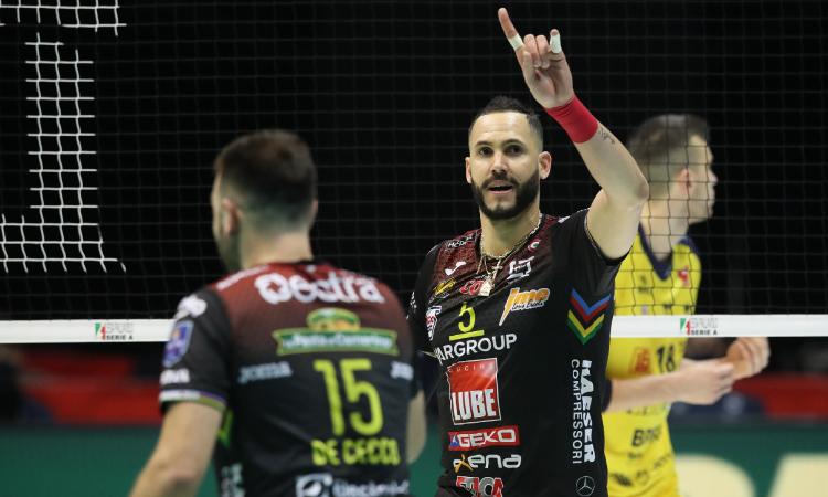 La Lube è in finale di Coppa Italia per il quinto anno di fila: Modena stesa in tre set La Lube è in finale di Coppa Italia per il quinto anno di fila: Modena stesa in tre set