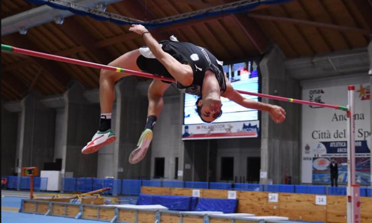 Gianmarco Tamberi continua a volare dopo l'oro olimpico: arriva a 2.30 e vince in Polonia Gianmarco Tamberi continua a volare dopo l'oro olimpico: arriva a 2.30 e vince in Polonia