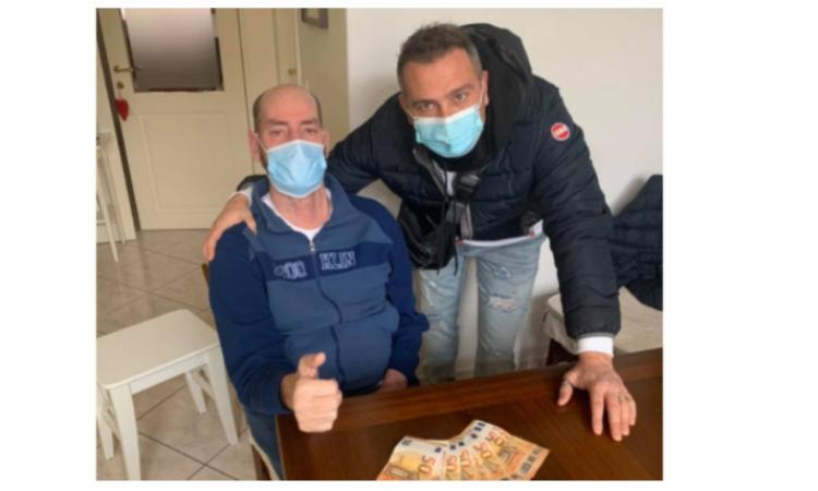 Porto Recanati, disabile multato: i 400 euro li raccoglie un poliziotto di Civitanova: "Basta donazioni" Porto Recanati, disabile multato: i 400 euro li raccoglie un poliziotto di Civitanova: "Basta donazioni"
