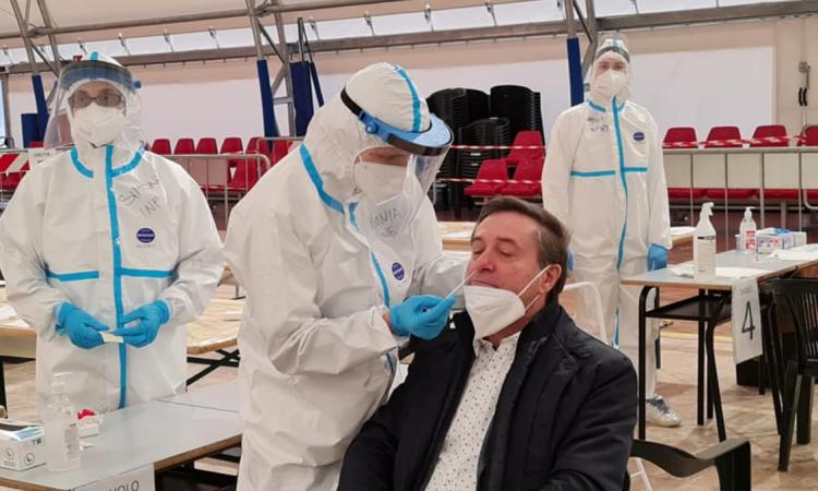 Corridonia, i numeri della prima giornata di screening: 1690 test effettuati, 6 casi positivi
