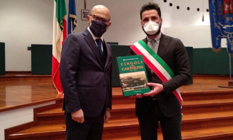 Cingoli, incontro tra questore e sindaco: "Piena collaborazione per il bene della comunità" Cingoli, incontro tra questore e sindaco: "Piena collaborazione per il bene della comunità"