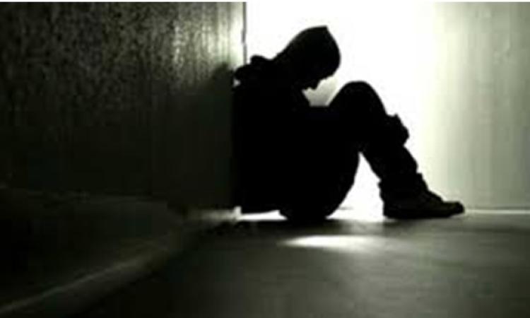 La Strada delle Vittime - Testimonianze e riflessioni sul fenomeno del suicidio giovanile La Strada delle Vittime - Testimonianze e riflessioni sul fenomeno del suicidio giovanile