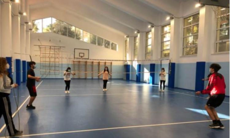 Marche, l’educazione fisica al tempo del Covid-19: le scuole si formano per ripartire Marche, l’educazione fisica al tempo del Covid-19: le scuole si formano per ripartire