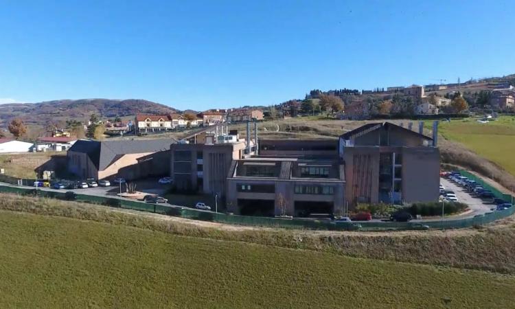 Camerino, all'Istituto "Varano” arriva il Li-Fi: la rete wireless senza onde elettromagnetiche Camerino, all'Istituto "Varano” arriva il Li-Fi: la rete wireless senza onde elettromagnetiche