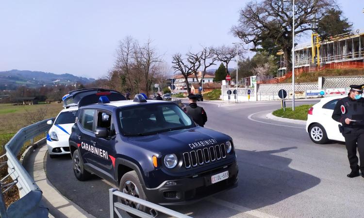Tolentino, provoca incidente all'uscita della superstrada: positivo al test antidroga Tolentino, provoca incidente all'uscita della superstrada: positivo al test antidroga