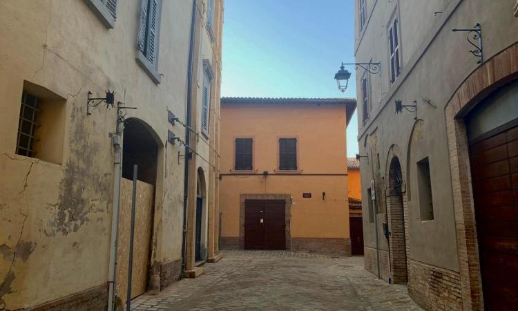 Camerino, anche Largo Boccati 'strappato' alla zona rossa: il centro torna a rivivere Camerino, anche Largo Boccati 'strappato' alla zona rossa: il centro torna a rivivere