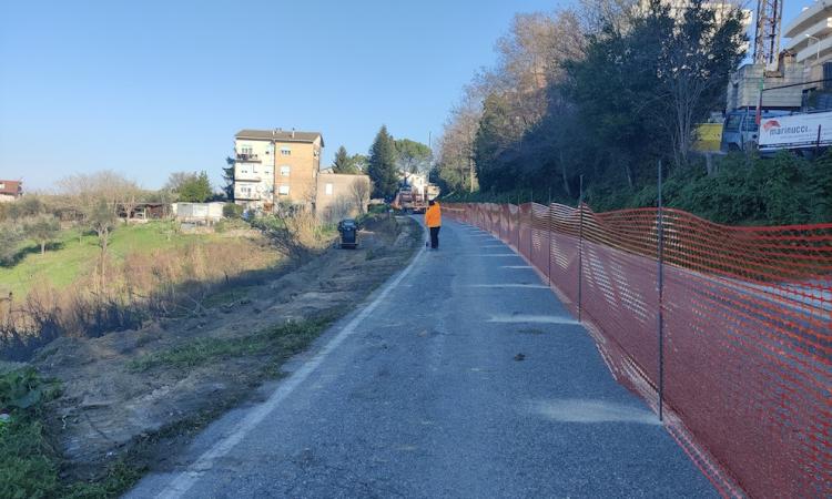 Frana lungo la provinciale “Corridoniana”: al via i lavori di risanamento. Spesi 200mila euro Frana lungo la provinciale “Corridoniana”: al via i lavori di risanamento. Spesi 200mila euro