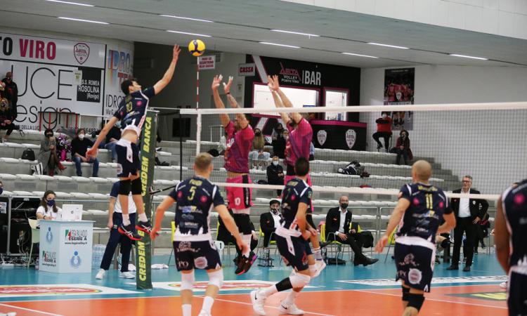Spettacolo a Porto Viro, la Med Store Macerata si impone in quattro set Spettacolo a Porto Viro, la Med Store Macerata si impone in quattro set