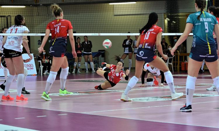 Cbf Balducci di 'ferro', il bis della battaglia contro Mondovì vinto al tie-break: dodicesimo hurrà di fila (VIDEO) Cbf Balducci di 'ferro', il bis della battaglia contro Mondovì vinto al tie-break: dodicesimo hurrà di fila (VIDEO)