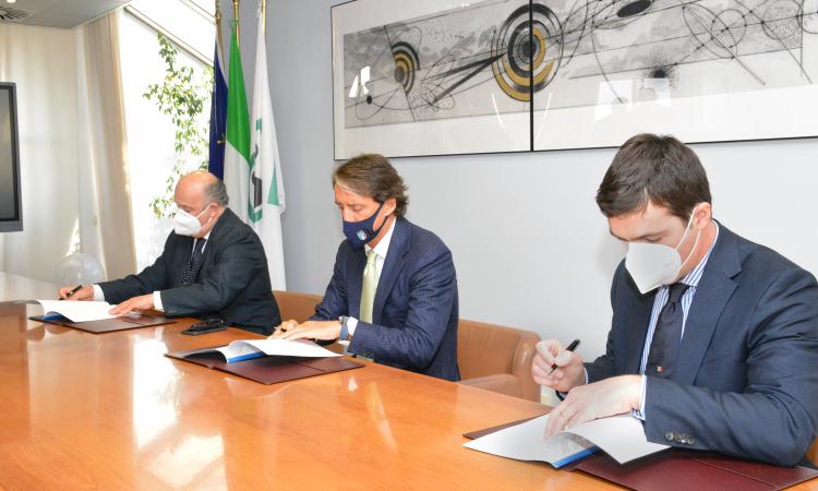 Il C.T. Roberto Mancini pronto a scendere in campo per le Marche: "Abbiamo tutto per ripartire"