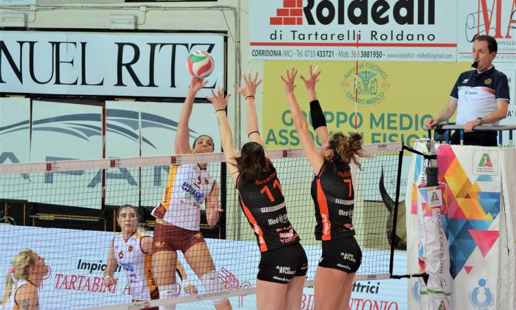 La Cbf Balducci non si ferma più e fa 13: vittoria in quattro set contro Roma La Cbf Balducci non si ferma più e fa 13: vittoria in quattro set contro Roma
