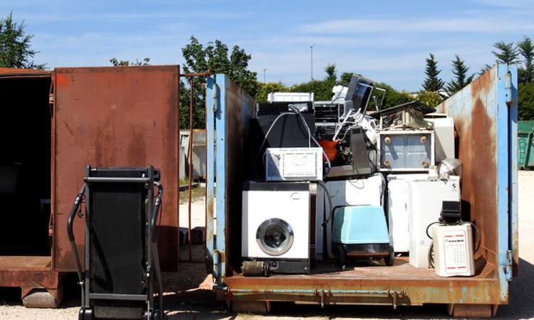 Tolentino, riaprono isola ecologica e centro del riuso: ecco gli orari Tolentino, riaprono isola ecologica e centro del riuso: ecco gli orari