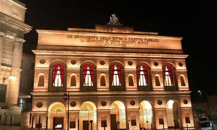 “Facciamo luce sull’endometriosi”, a Macerata lo Sferisterio si illuminerà di giallo