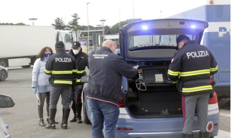 Contagi in calo ma non nel Maceratese, la Prefettura si 'arma': a marzo oltre 20mila controlli Contagi in calo ma non nel Maceratese, la Prefettura si 'arma': a marzo oltre 20mila controlli