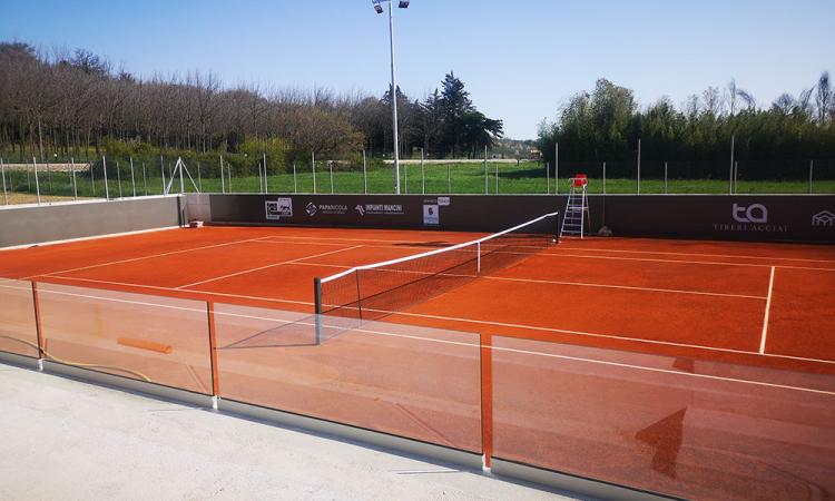 Tolentino, il dopo Pasqua inizia con le racchette in mano: il nuovo circolo tennis pronto a partire Tolentino, il dopo Pasqua inizia con le racchette in mano: il nuovo circolo tennis pronto a partire