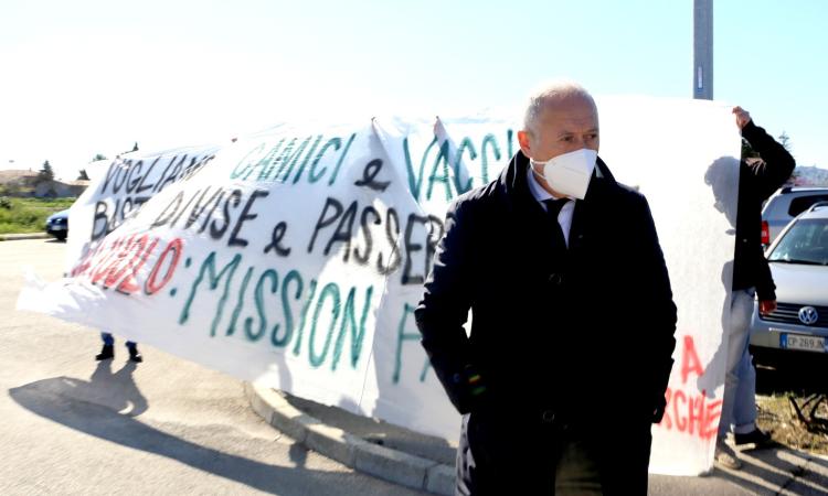 Saltamartini: "Dal 19 aprile vaccini per i caregiver, dosi per categoria 60-70 anni all'inizio di maggio"