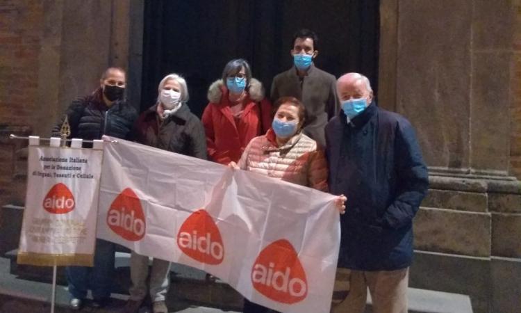 Montecosaro, Giornata per la donazione degli organi: il palazzo comunale si illumina di rosso Montecosaro, Giornata per la donazione degli organi: il palazzo comunale si illumina di rosso
