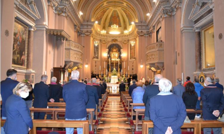 Macerata, allarme casi positivi al Covid: chiudono la curia e la chiesa di San Giorgio