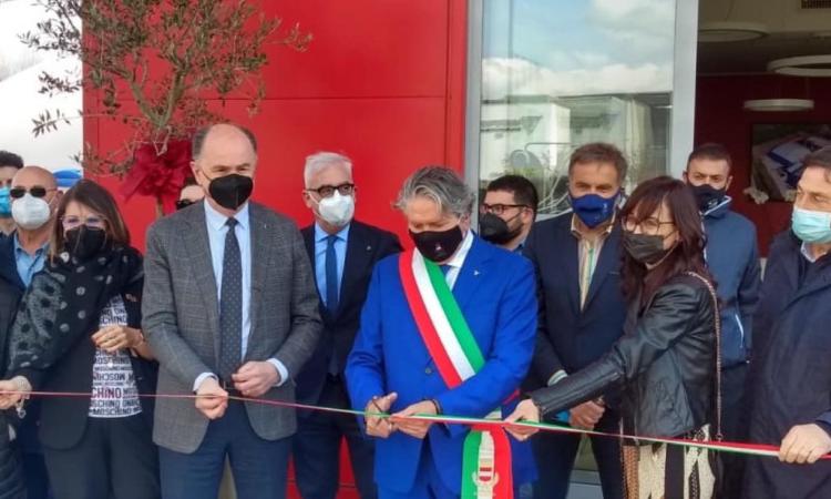 Tolentino, taglio del nastro per il nuovo centro tennis: potrà ospitare anche gare internazionali