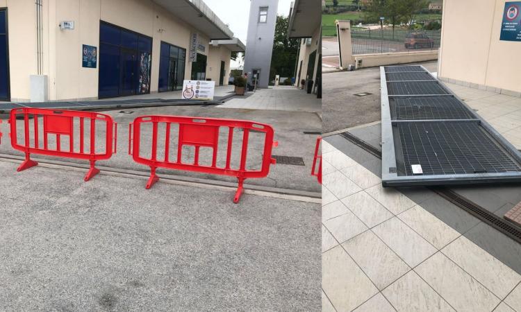 Furto con spaccata al 'Castagno', rubate 70 borse da Prada: trattore e auto utilizzati come arieti