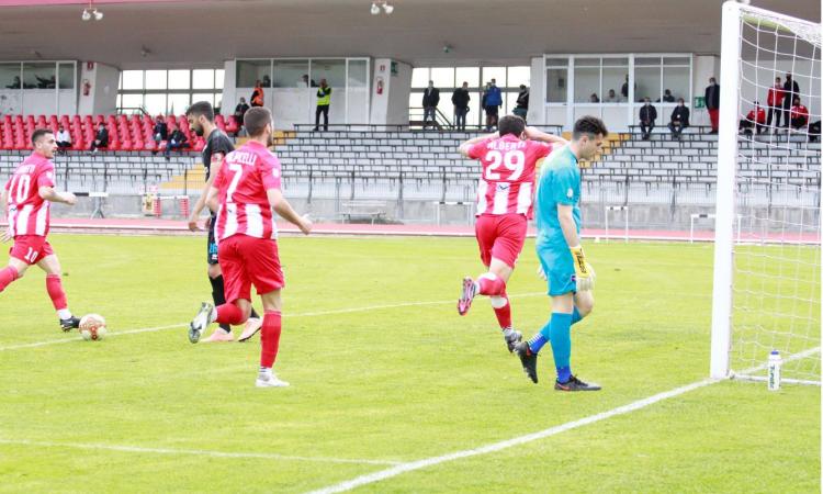 Serie C, il Matelica cala un tris 'finale' che tramortisce l'Imolese: ora scatta l'operazione play-off (VIDEO e FOTO) Serie C, il Matelica cala un tris 'finale' che tramortisce l'Imolese: ora scatta l'operazione play-off (VIDEO e FOTO)