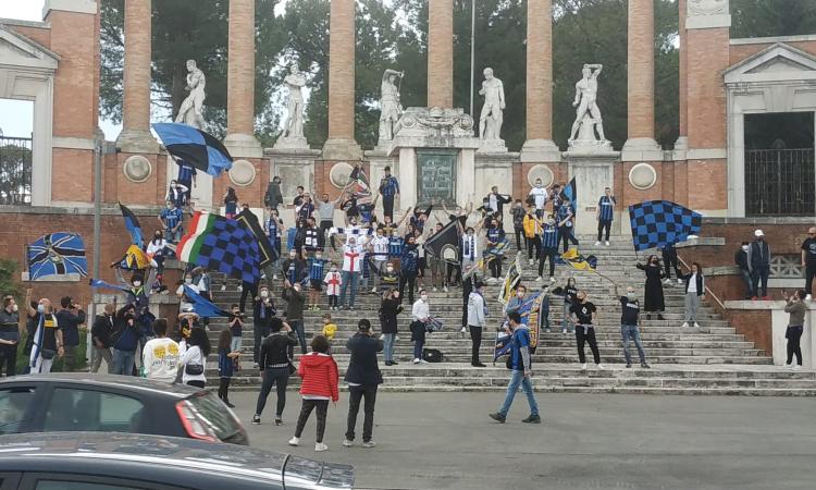 Lo scudetto dell'Inter tinge Macerata di neroazzurro: esplode la festa nelle strade (FOTO)